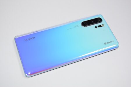 P30 Pro」をレビュー。このスマホ、月が撮れて、PCライクにも、決済に